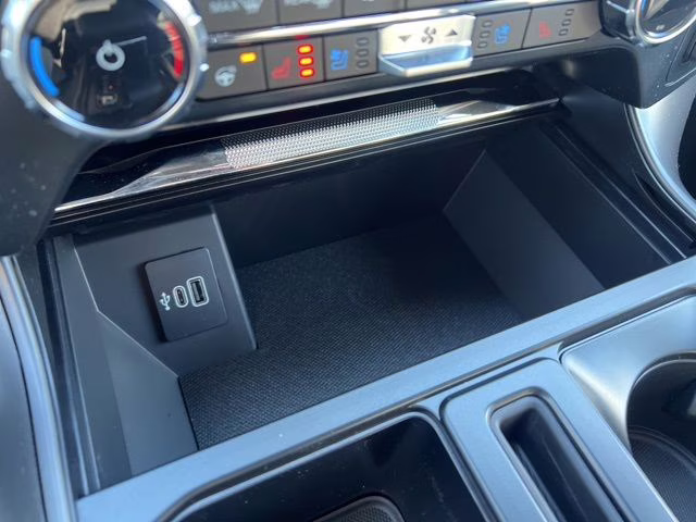 2026 Avalanche Ford F-150 Lariat 4X4 Truck