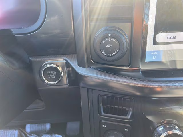 2026 Avalanche Ford F-150 Lariat 4X4 Truck