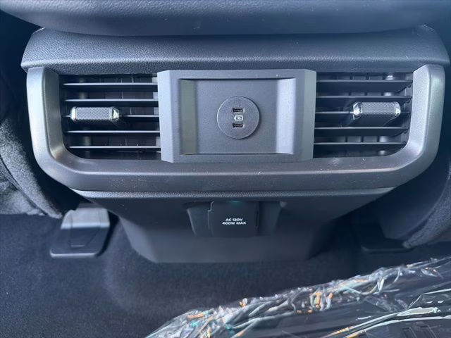 2026 Oxford White Ford F-150 Lariat 4X4 Truck