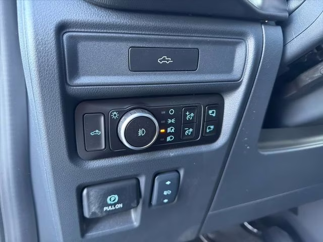 2026 Oxford White Ford F-150 Lariat 4X4 Truck