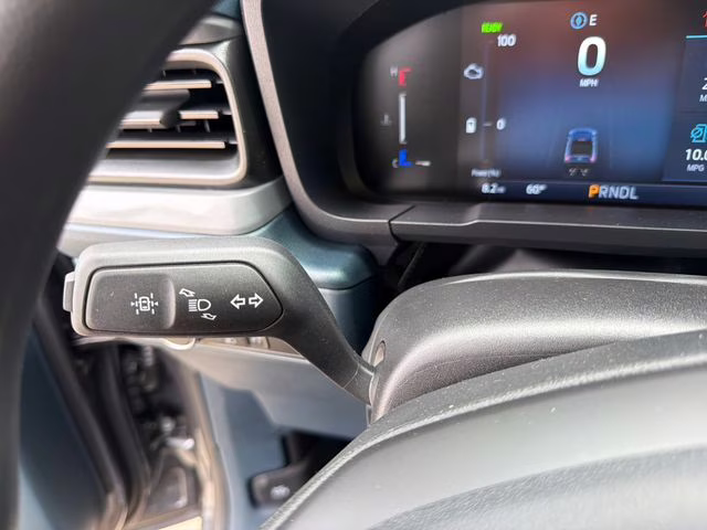 2026 Space White Metallic Ford Maverick XL AWD Truck