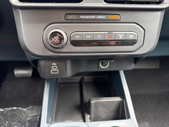 2026 Space White Metallic Ford Maverick XL AWD Truck