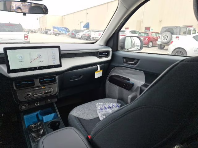 2026 Space White Metallic Ford Maverick XLT AWD Truck