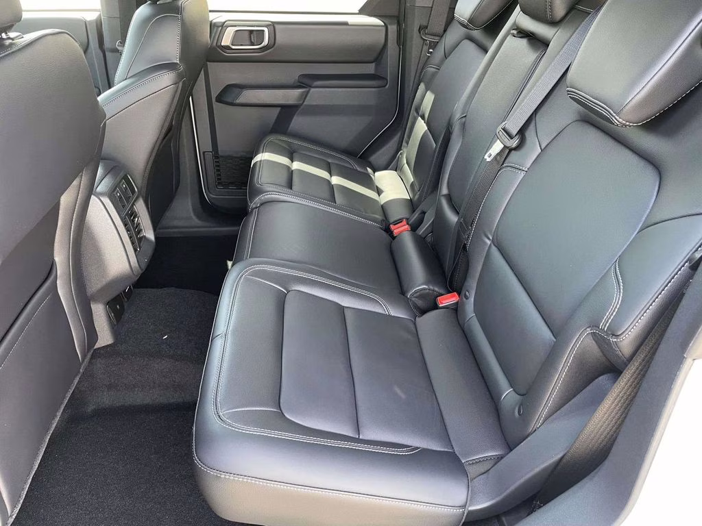 2026 Avalanche Ford Bronco Outer Banks 4X4 SUV