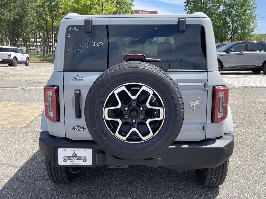 2026 Avalanche Ford Bronco Outer Banks 4X4 SUV