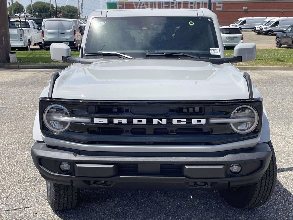 2026 Avalanche Ford Bronco Outer Banks 4X4 SUV