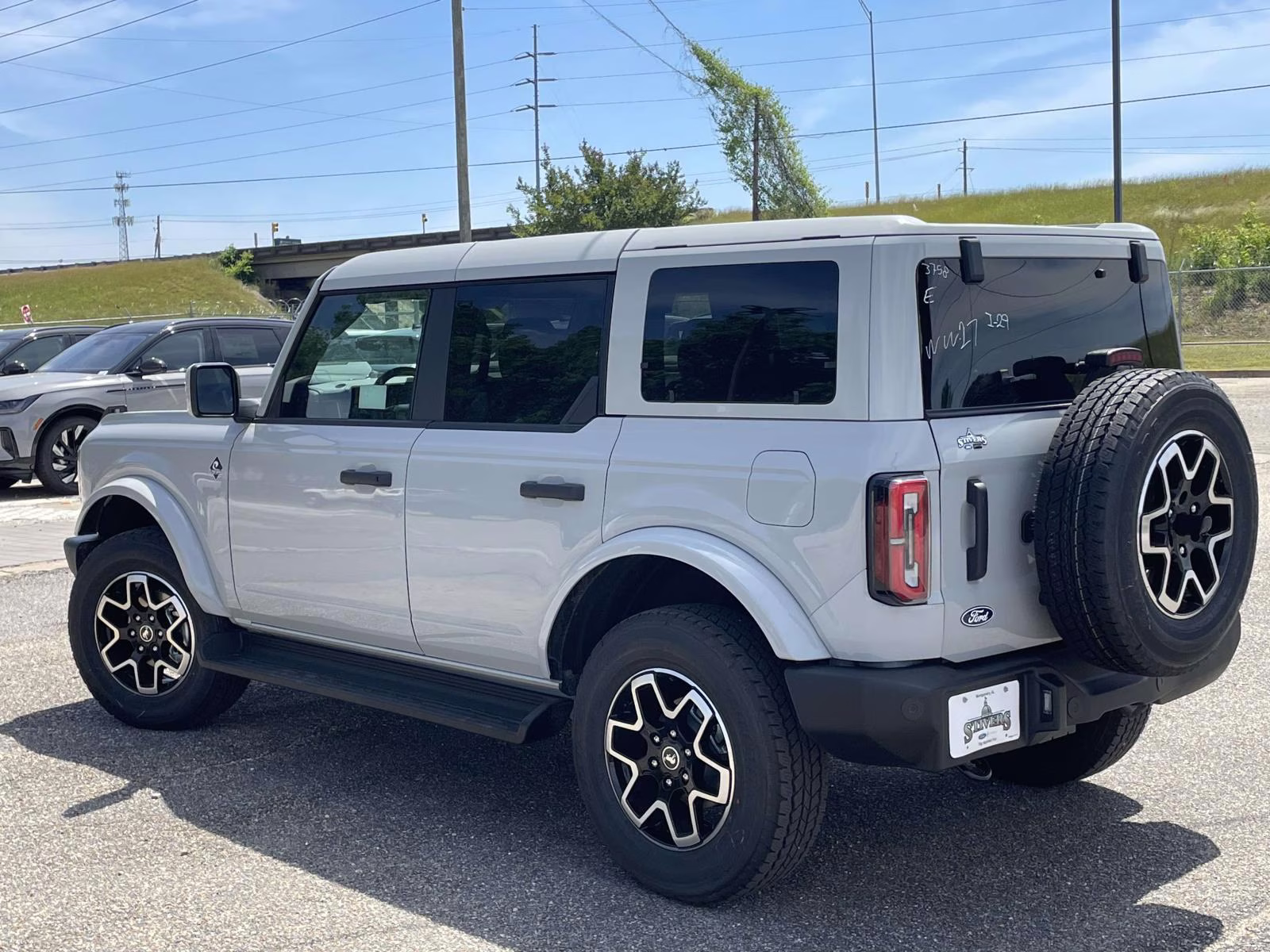 2026 Avalanche Ford Bronco Outer Banks 4X4 SUV