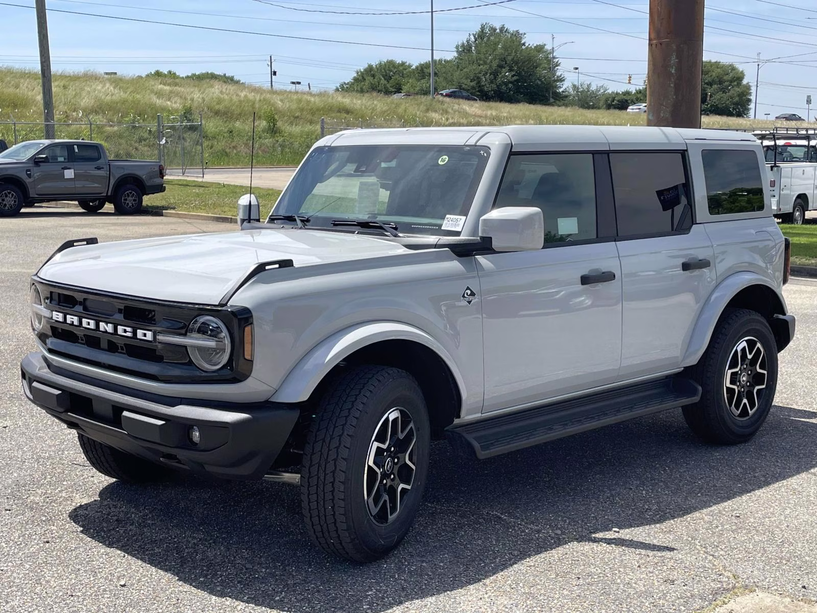 2026 Avalanche Ford Bronco Outer Banks 4X4 SUV