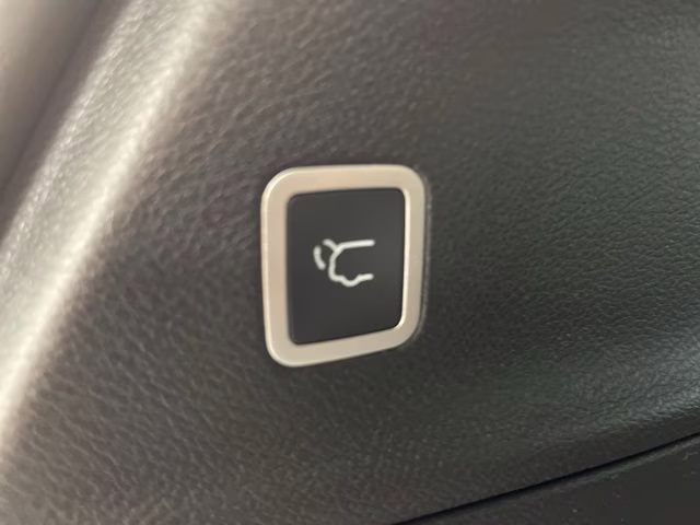 2026 Bright White Clearcoat Chrysler Pacifica Select AWD Van