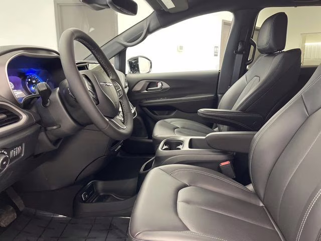 2026 Bright White Clearcoat Chrysler Pacifica Select AWD Van