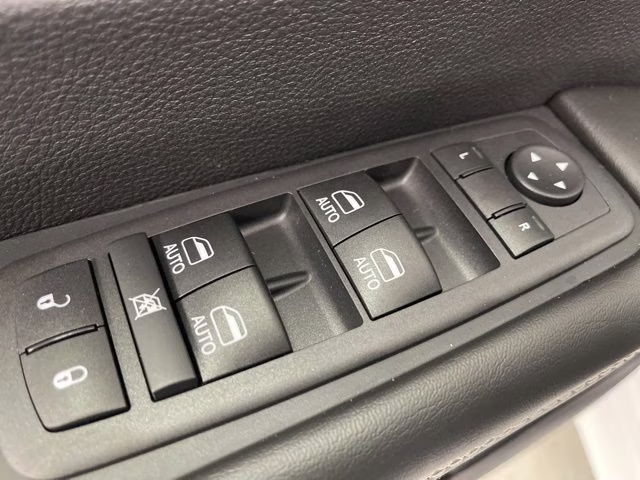 2026 Bright White Clearcoat Chrysler Pacifica Select AWD Van