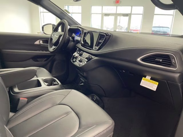 2026 Bright White Clearcoat Chrysler Pacifica Select AWD Van