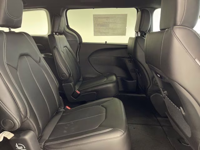 2026 Bright White Clearcoat Chrysler Pacifica Select AWD Van