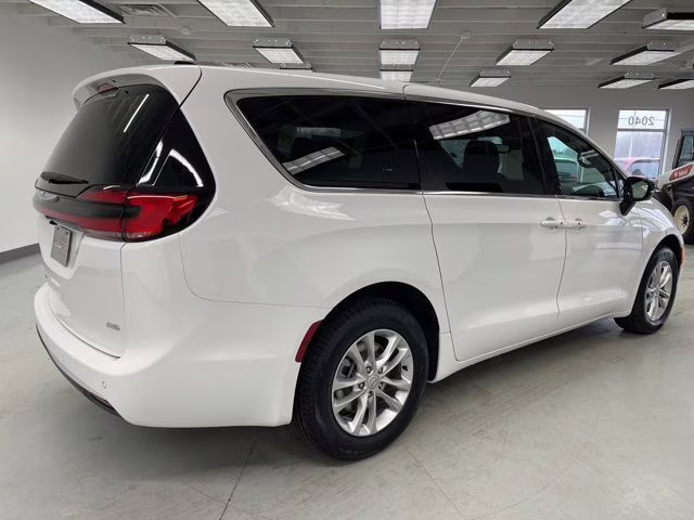 2026 Bright White Clearcoat Chrysler Pacifica Select AWD Van