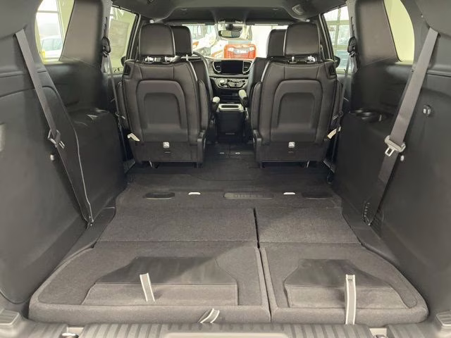 2026 Bright White Clearcoat Chrysler Pacifica Select AWD Van