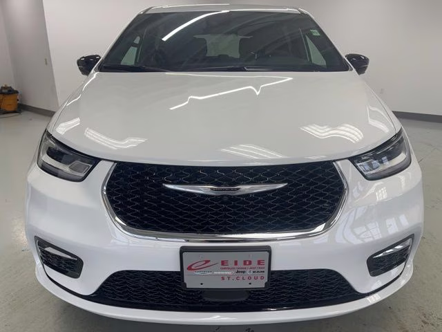 2026 Bright White Clearcoat Chrysler Pacifica Select AWD Van