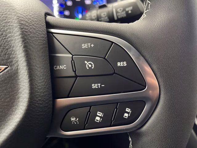 2026 Bright White Clearcoat Chrysler Pacifica Select AWD Van