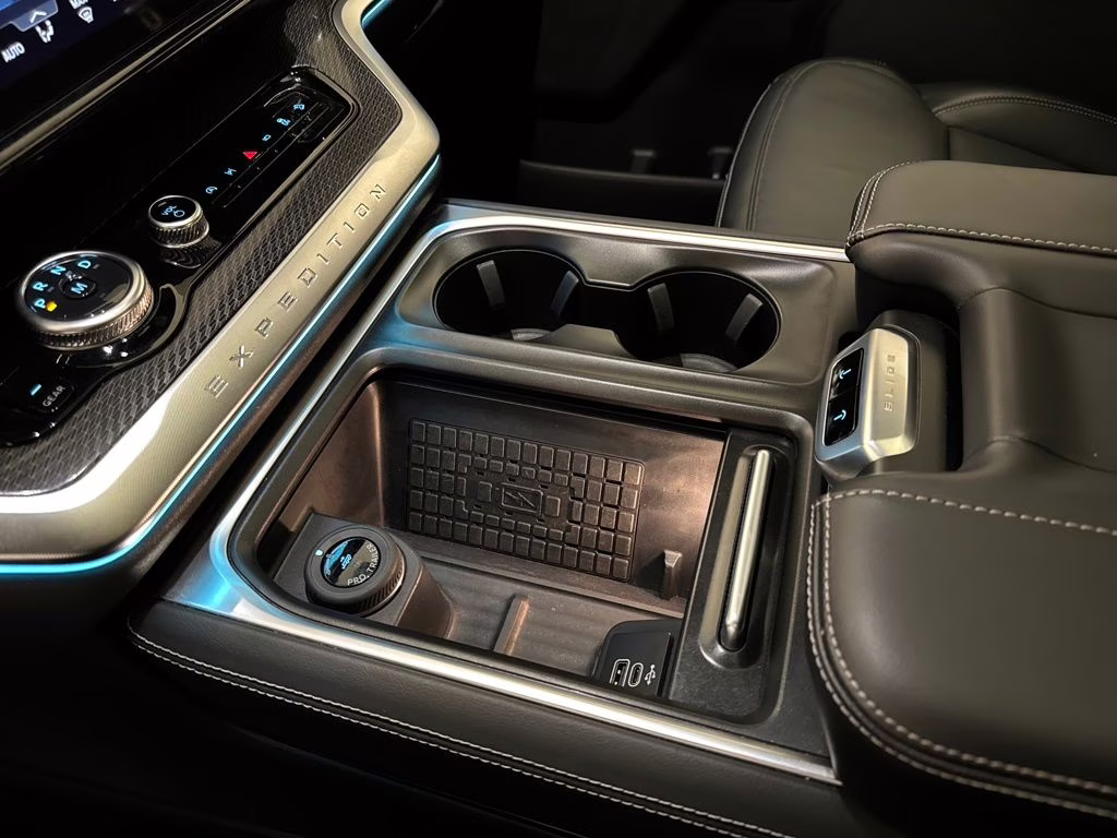 2025 Dark Matter Gray Metallic Ford Expedition Platinum 4X4 SUV