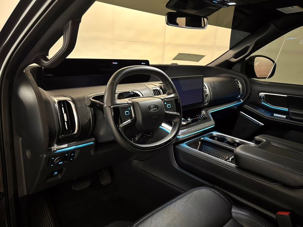 2025 Dark Matter Gray Metallic Ford Expedition Platinum 4X4 SUV