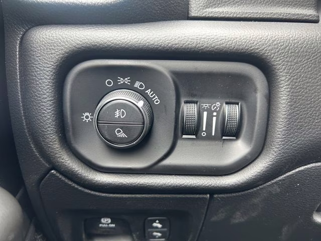 2026 Diamond Black Crystal Pearlcoat Ram 1500 Big Horn Night Edition 4X4 Truck