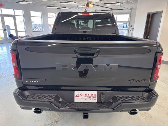 2026 Diamond Black Crystal Pearlcoat Ram 1500 Big Horn/Lone Star 4X4 Truck