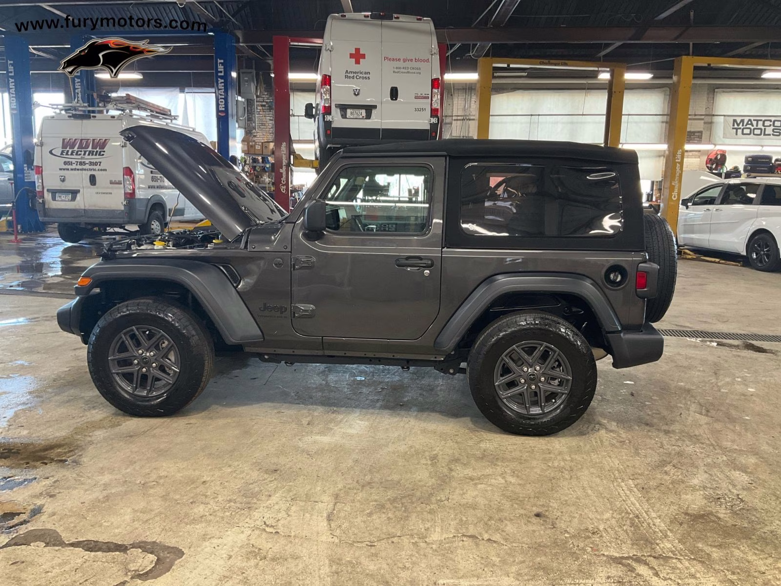 2024 Granite Crystal Metallic Clearcoat Jeep Wrangler Sport S 4X4 SUV