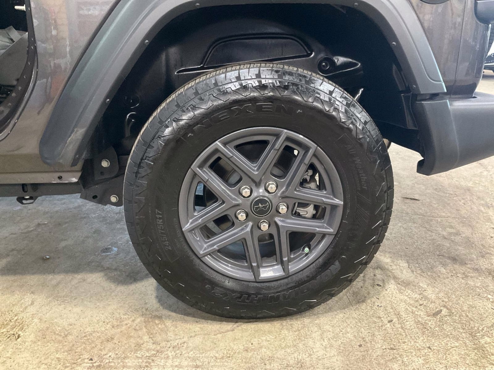 2024 Granite Crystal Metallic Clearcoat Jeep Wrangler Sport S 4X4 SUV