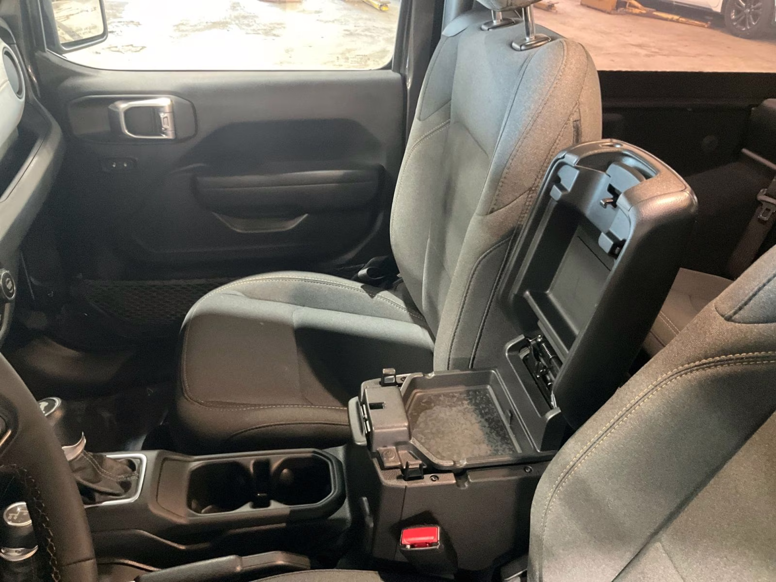 2024 Granite Crystal Metallic Clearcoat Jeep Wrangler Sport S 4X4 SUV