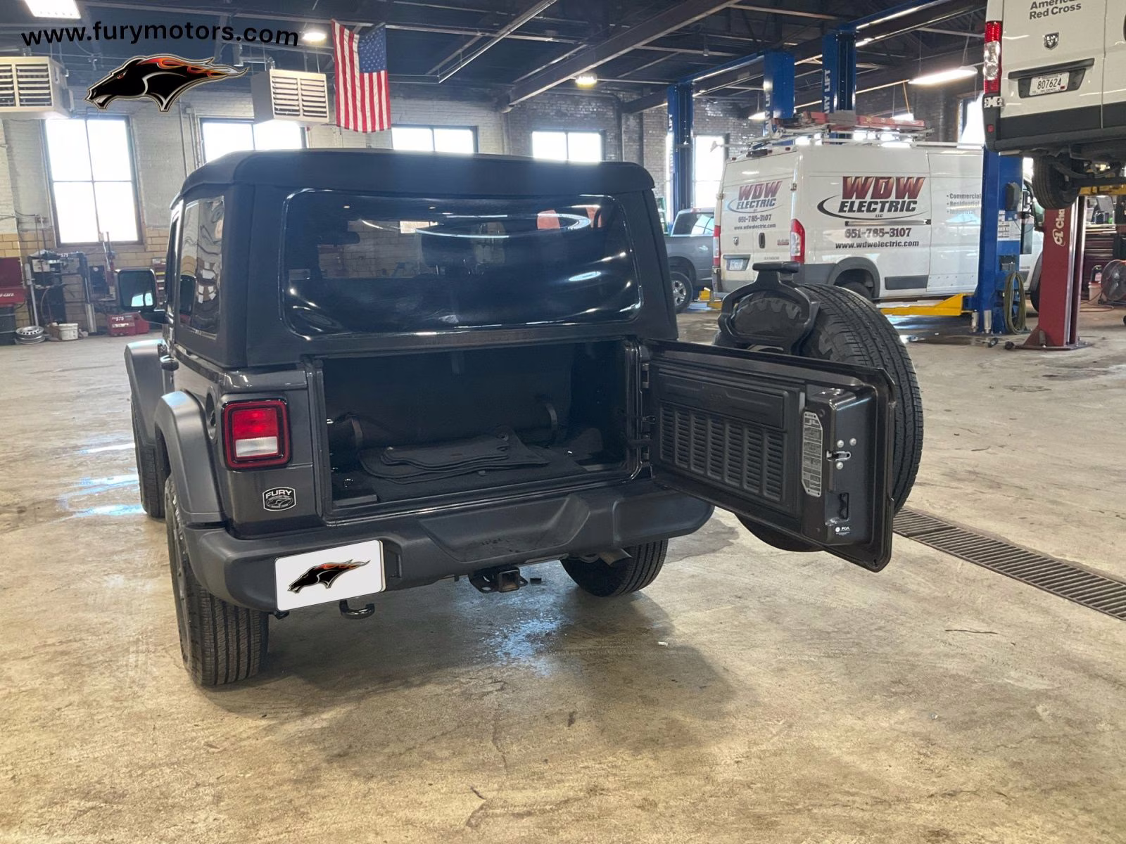 2024 Granite Crystal Metallic Clearcoat Jeep Wrangler Sport S 4X4 SUV