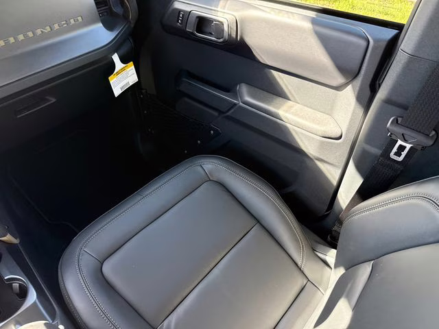 2026 Oxford White Ford Bronco Badlands 4X4 SUV