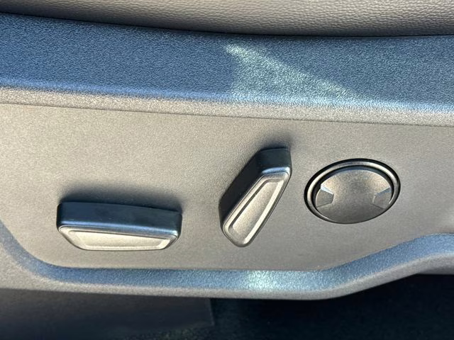 2026 Oxford White Ford Bronco Badlands 4X4 SUV