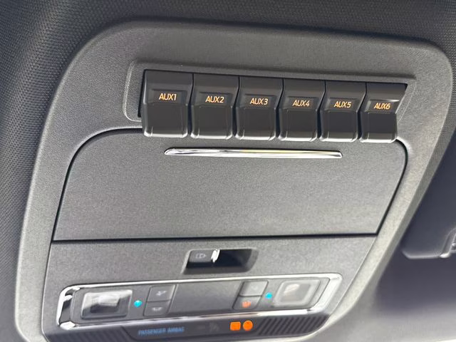 2026 Oxford White Ford Super Duty F-250 SRW Lariat 4X4 Truck