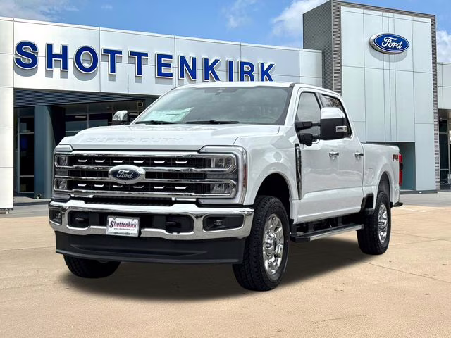 2026 Oxford White Ford Super Duty F-250 SRW Lariat 4X4 Truck