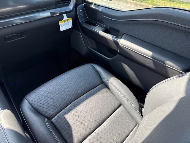 2026 Avalanche Ford F-150 Lariat 4X4 Truck