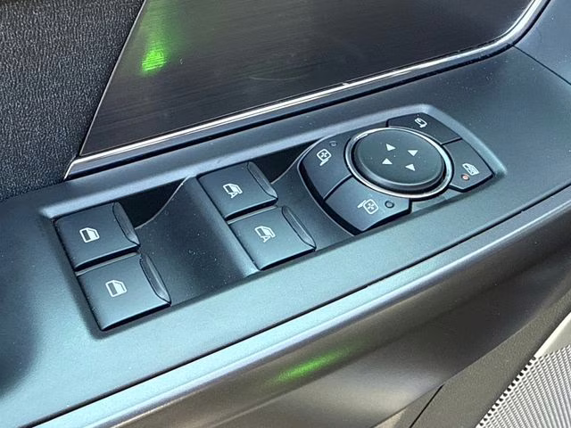 2026 Avalanche Ford F-150 Lariat 4X4 Truck