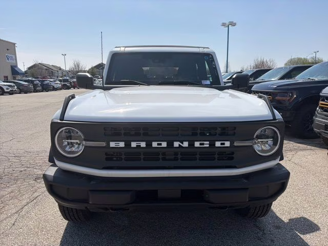 2026 Oxford White Ford Bronco Base 4X4 SUV