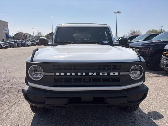 2026 Oxford White Ford Bronco Base 4X4 SUV