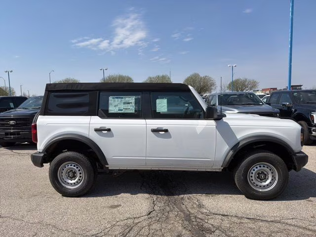 2026 Oxford White Ford Bronco Base 4X4 SUV