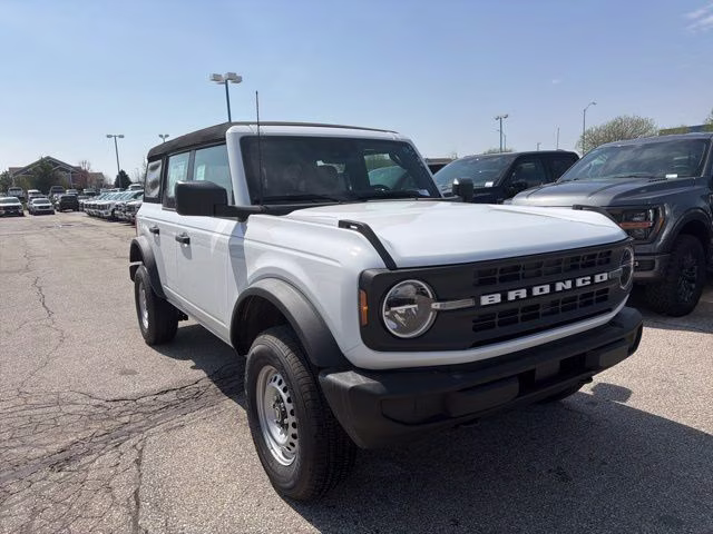 2026 Oxford White Ford Bronco Base 4X4 SUV