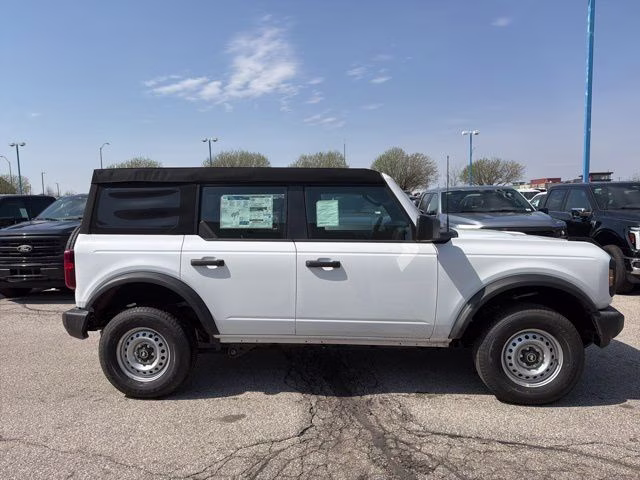 2026 Oxford White Ford Bronco Base 4X4 SUV
