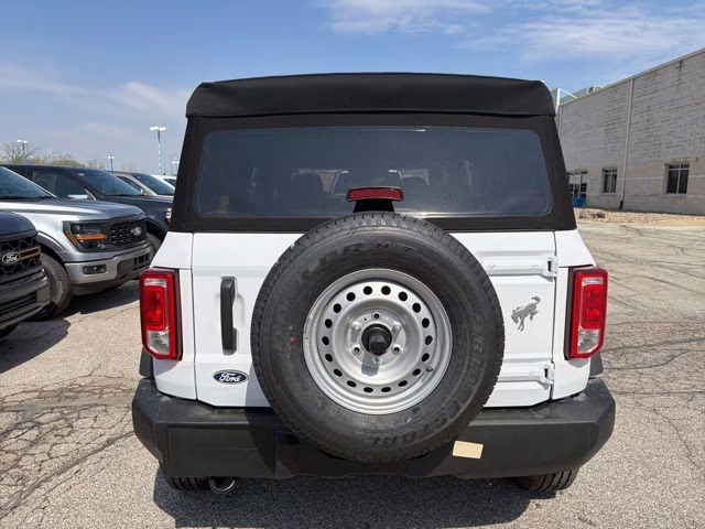2026 Oxford White Ford Bronco Base 4X4 SUV