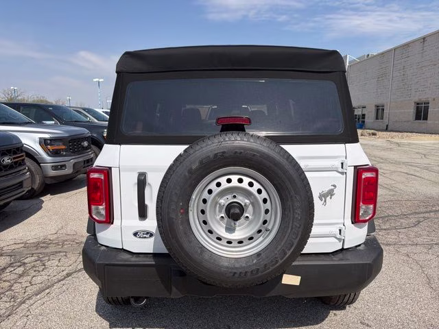 2026 Oxford White Ford Bronco Base 4X4 SUV