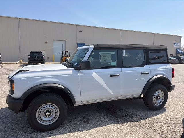 2026 Oxford White Ford Bronco Base 4X4 SUV