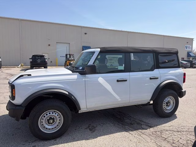 2026 Oxford White Ford Bronco Base 4X4 SUV