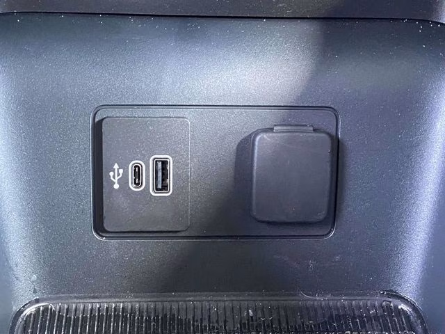 2026 SPACE SILVER Ford Explorer Active RWD SUV