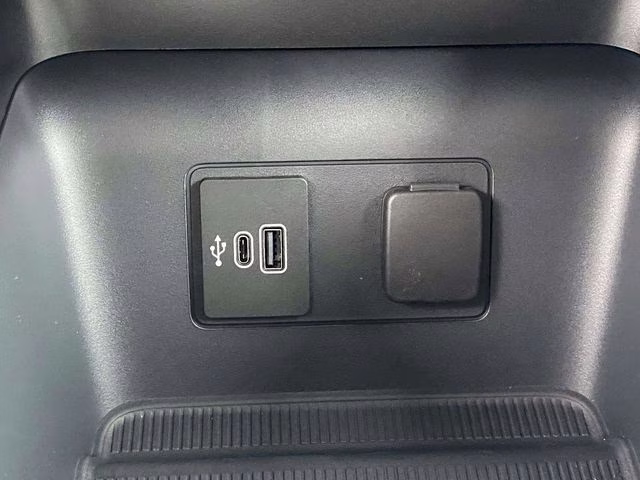 2026 Black Metallic Ford Explorer Active RWD SUV