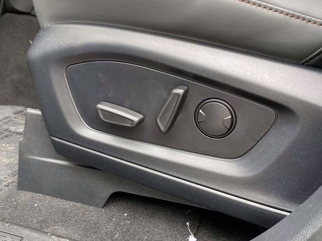 2026 Black Metallic Ford Explorer Active RWD SUV