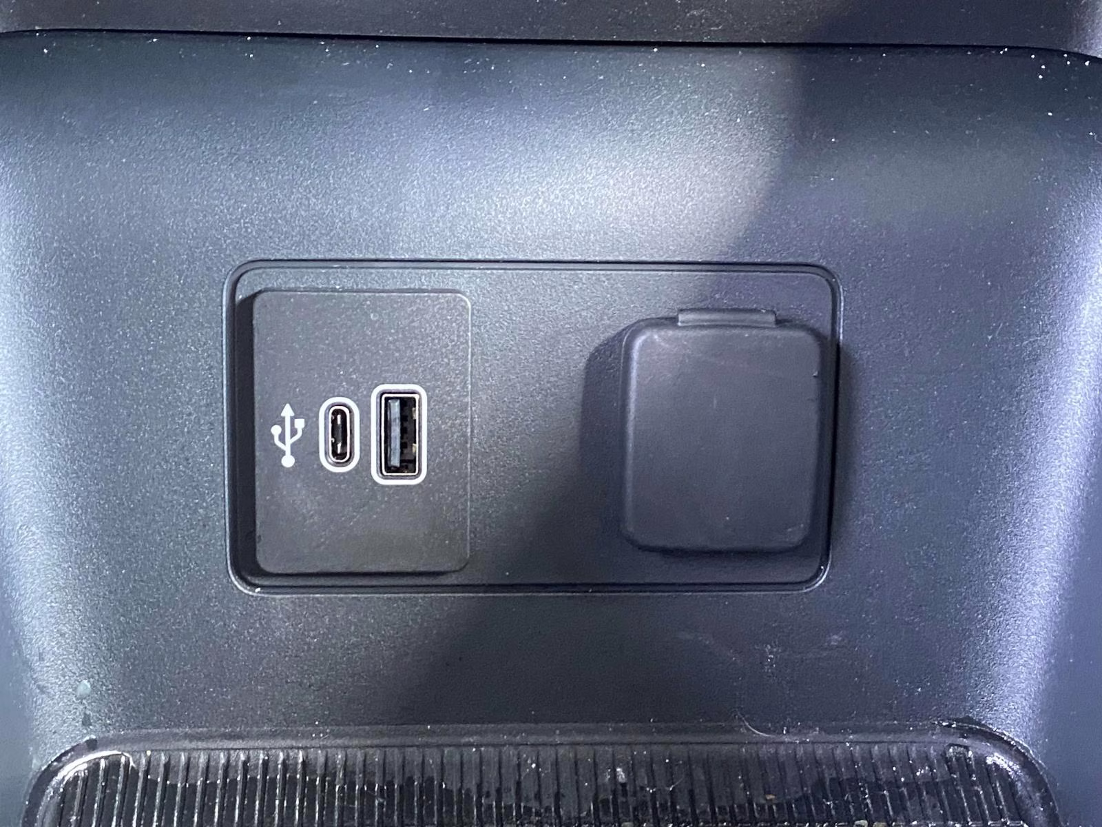 2026 SPACE SILVER Ford Explorer Active RWD SUV