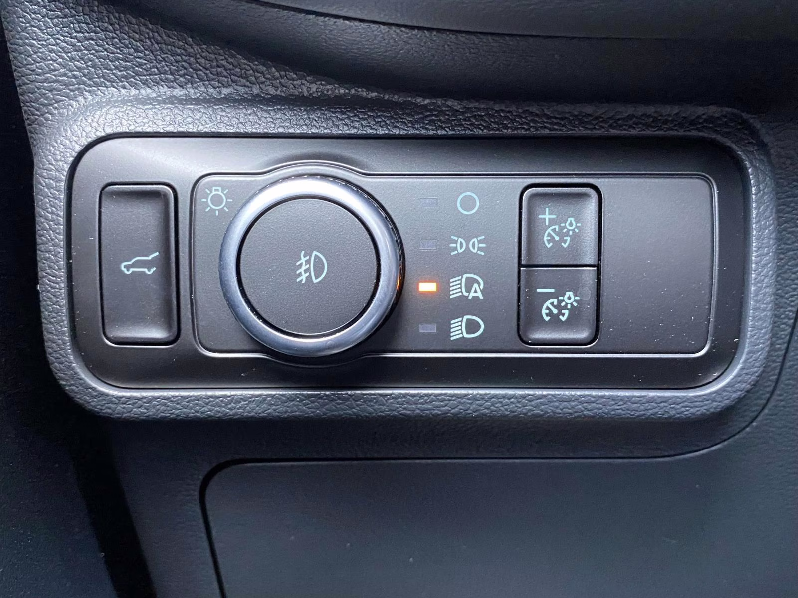 2026 SPACE SILVER Ford Explorer Active RWD SUV