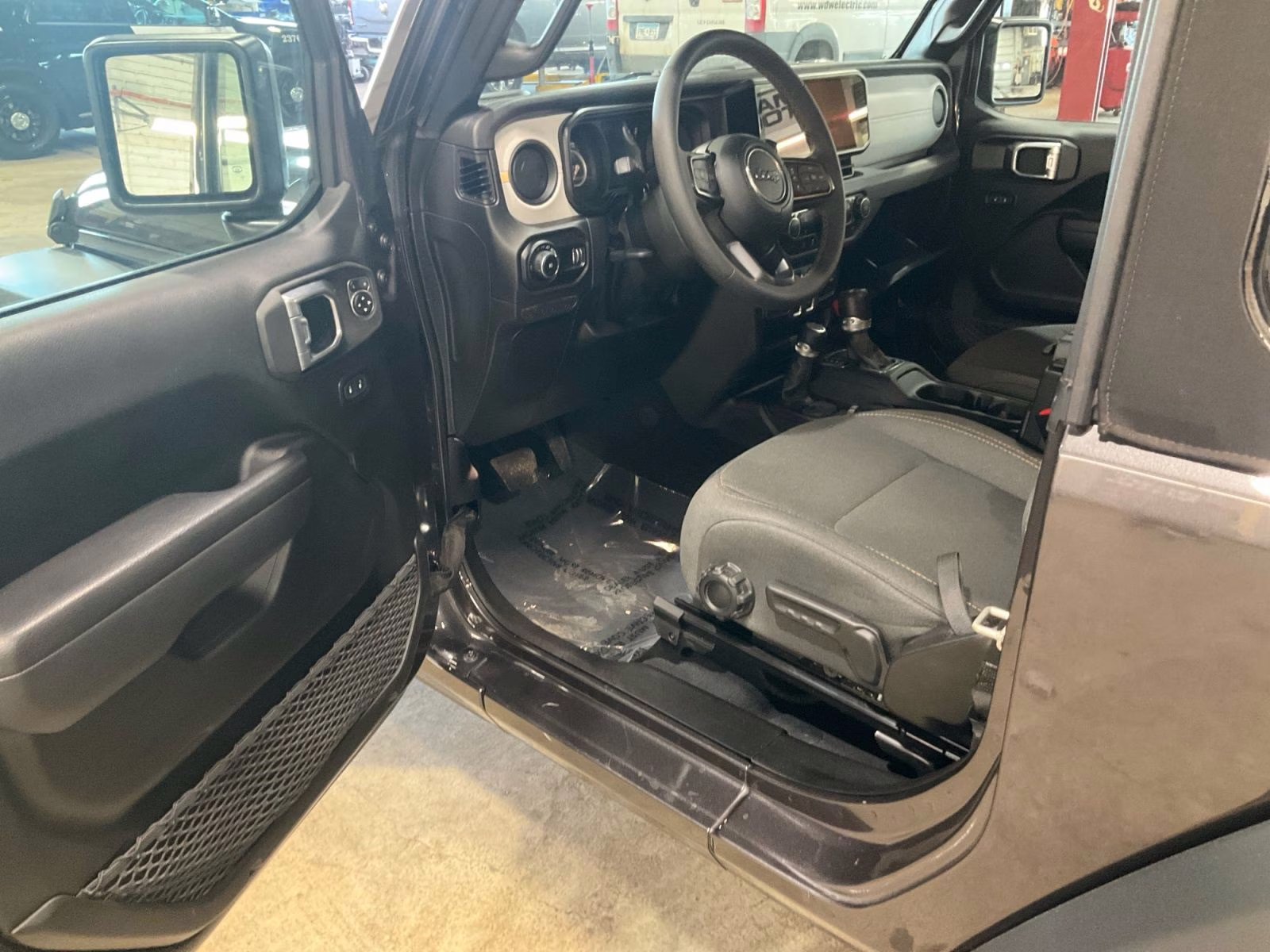 2024 Granite Crystal Metallic Clearcoat Jeep Wrangler Sport S 4X4 SUV